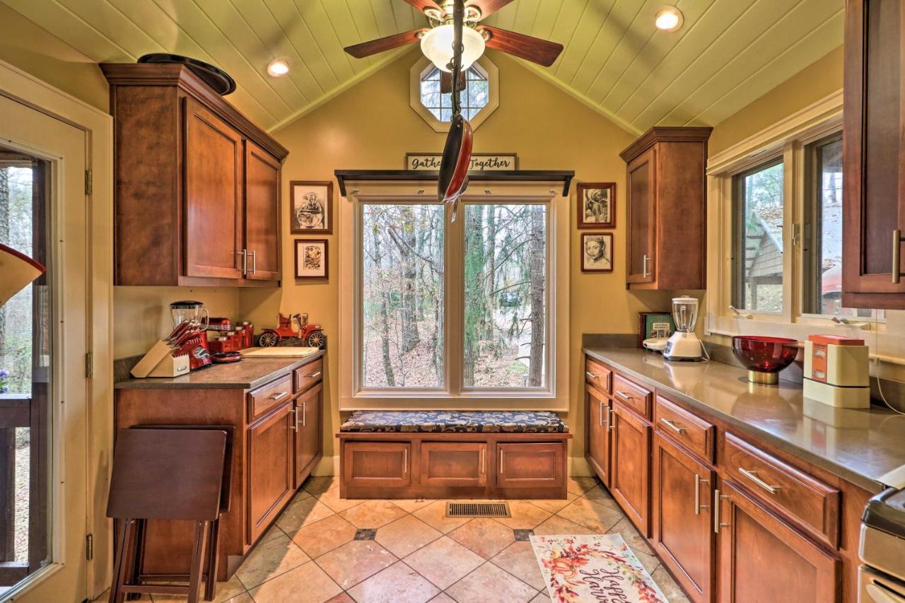 Cozy Conyers Cabin With Fireplace And Pool Table! Eksteriør bilde